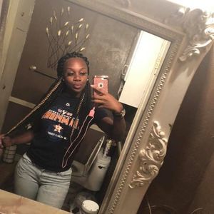 Meet your Posher, Lyeriee